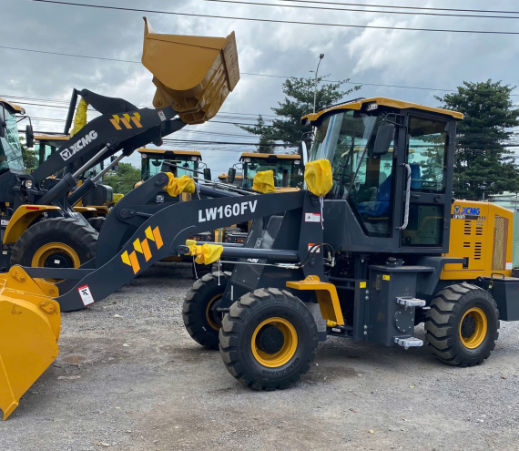 MÁY XÚC LẬT LW160FV